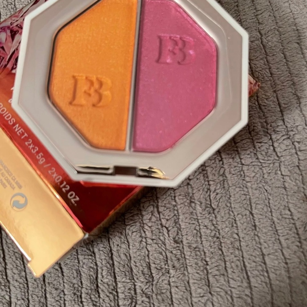 Fenty highlighter